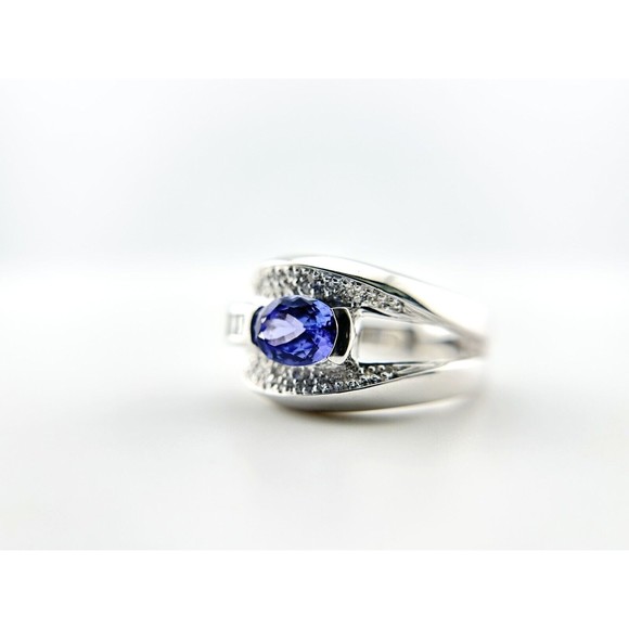 Natural Purple Tanzanite Oval Cut & Round White Diamond Ring in Platinum Size 8 - Picture 2 of 10